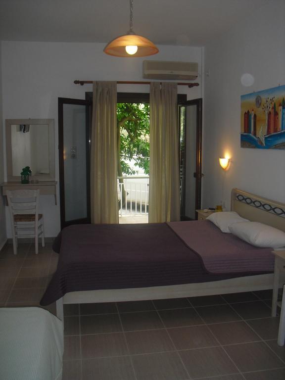 Guesthouse Irene Áfissos Luaran gambar