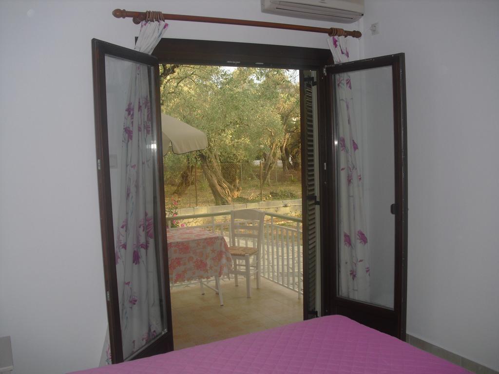 Guesthouse Irene Áfissos Luaran gambar