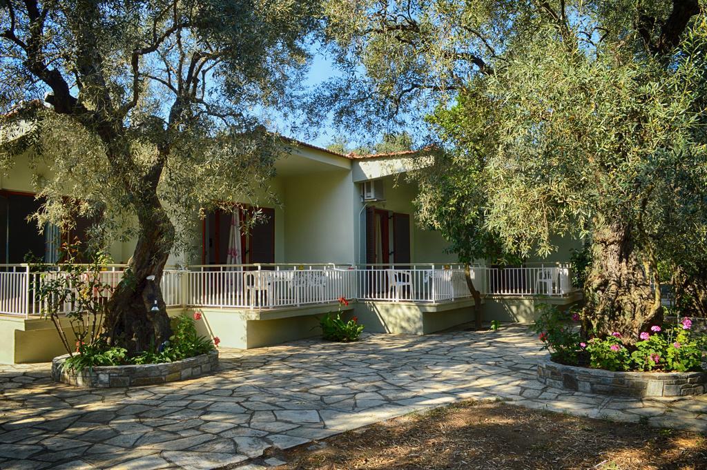 Guesthouse Irene Áfissos Luaran gambar